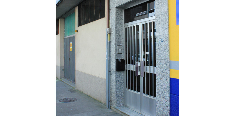Building in Calle Antón Losada Nº 18