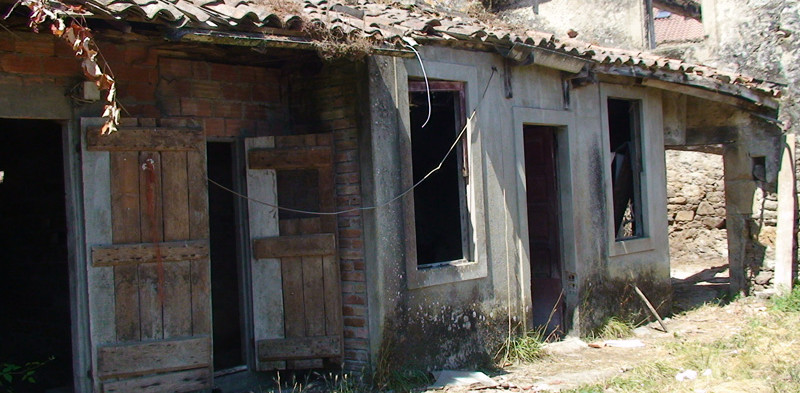 House in Guimarei
