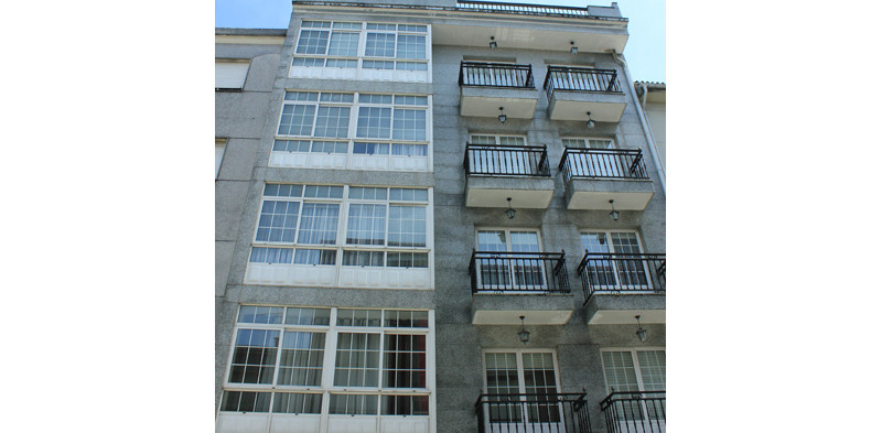 Building in Avenida de Santiago Nº 30