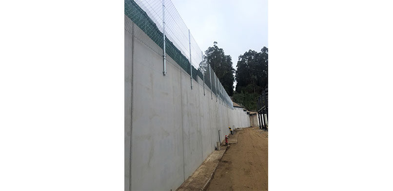 Retaining wall Martínez Otero Contract